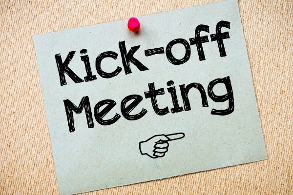 Projekt kick-off meeting durchführen